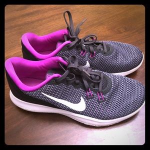 Nike Women’s Training Sneakers Size 9